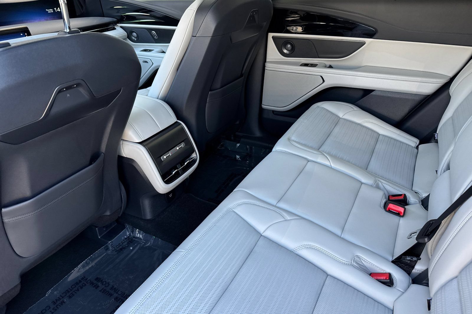 New 2026 Lincoln Nautilus Reserve AWD/4WD image 9