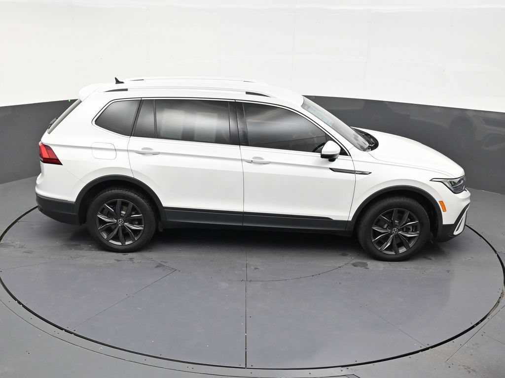 Used 2023 Volkswagen Tiguan SE FWD image 17