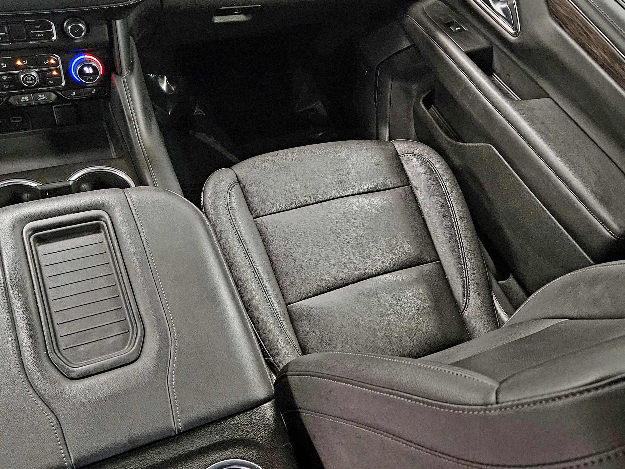 Used 2021 Chevrolet Tahoe Z71 AWD/4WD image 14