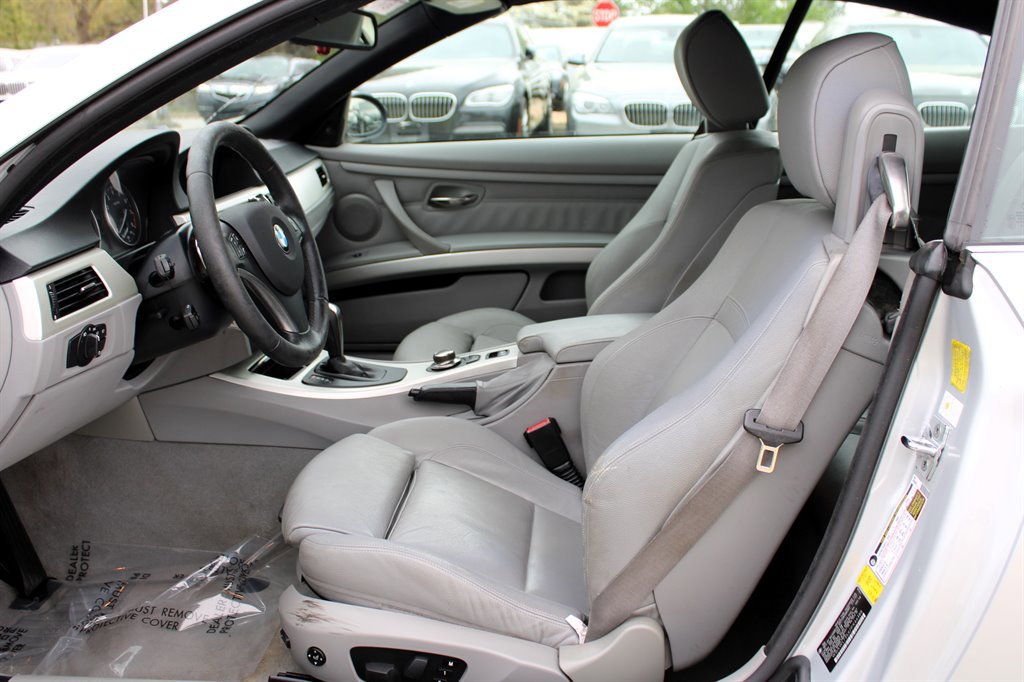 Used 2007 BMW 335i Convertible image 19