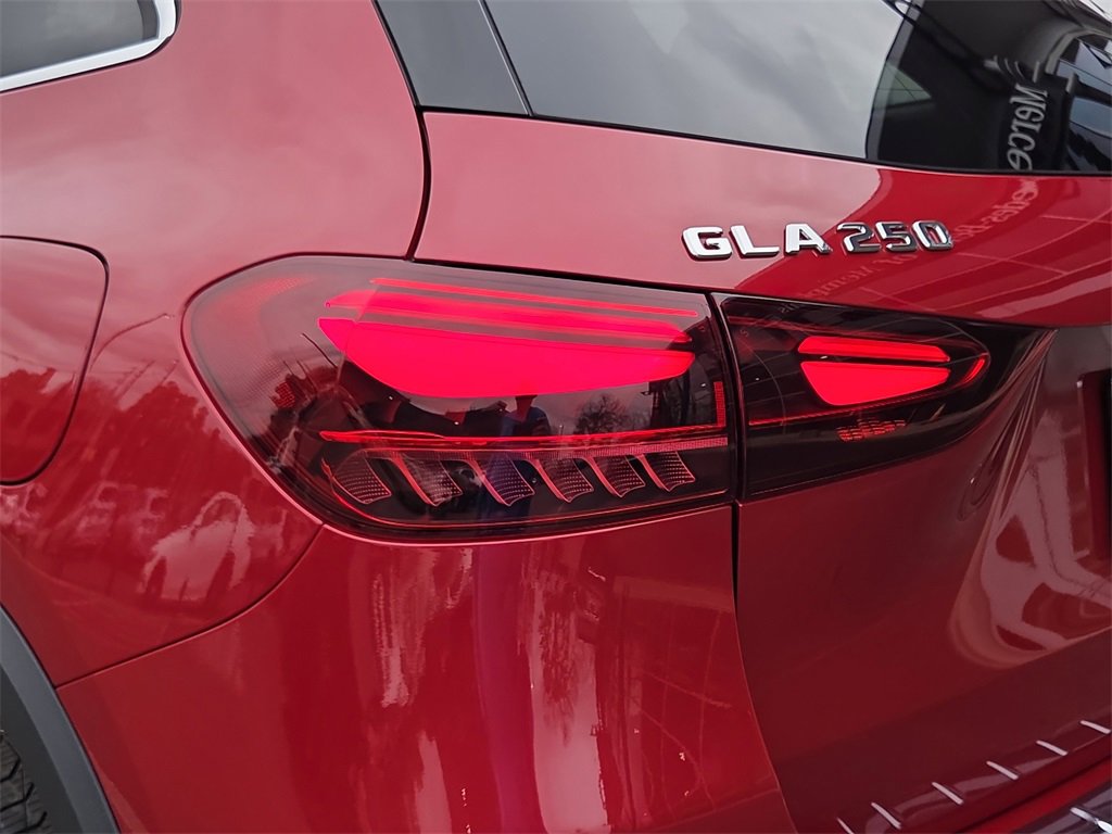 New 2026 Mercedes-Benz GLA 250 4MATIC image 11