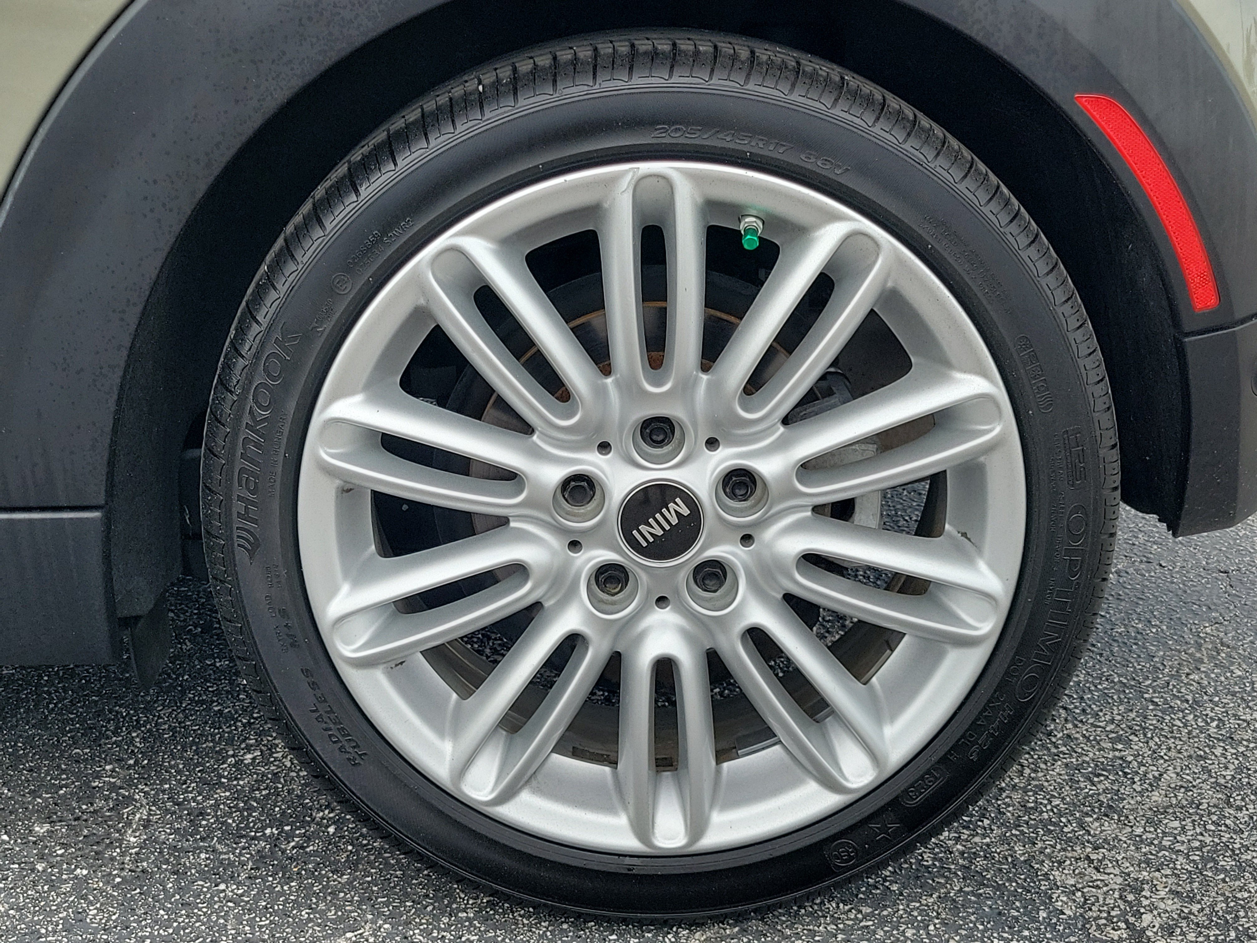 Used 2019 MINI Cooper S w/ Signature Upholstery Package FWD image 9