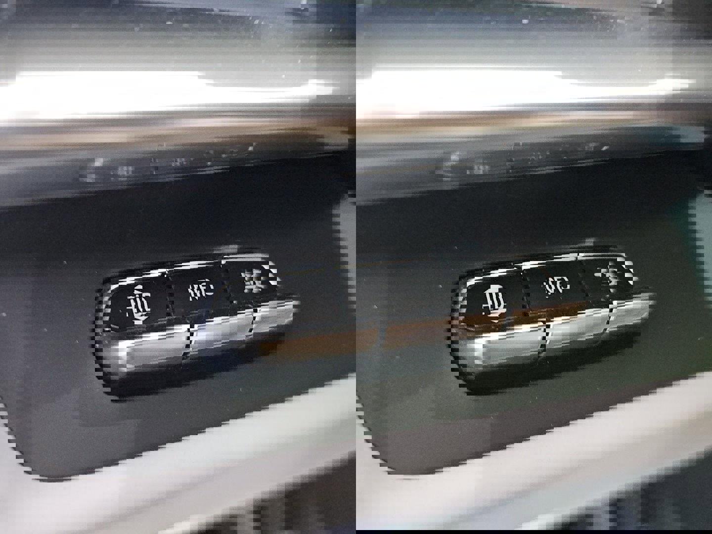 Used 2021 Chevrolet Corvette Stingray Premium Cpe w/ Z51 Performance Package image 27