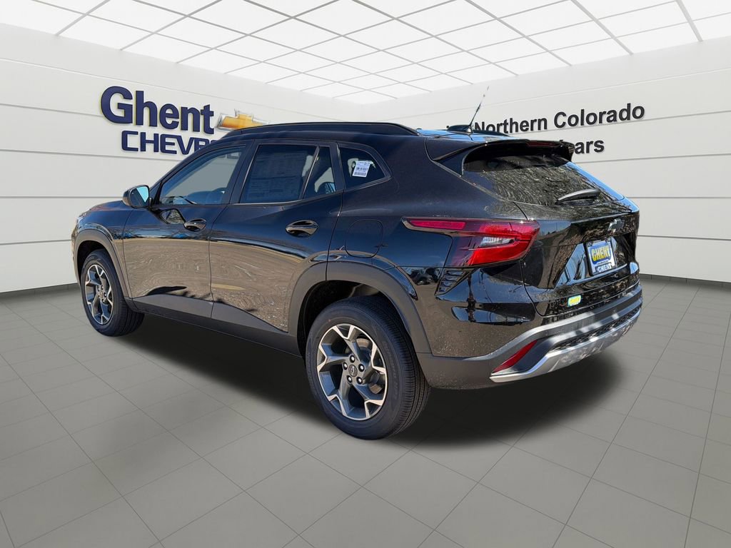 New 2026 Chevrolet Trax LT w/ Driver Confidence Package FWD image 3