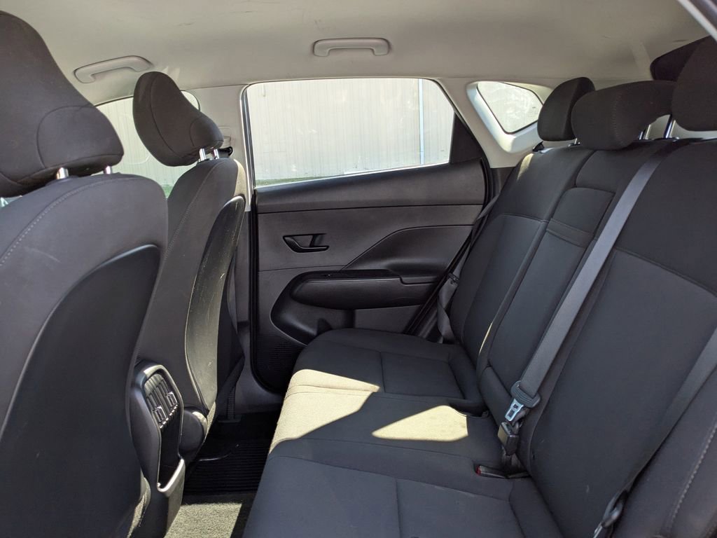 Used 2025 Hyundai Kona SEL image 14