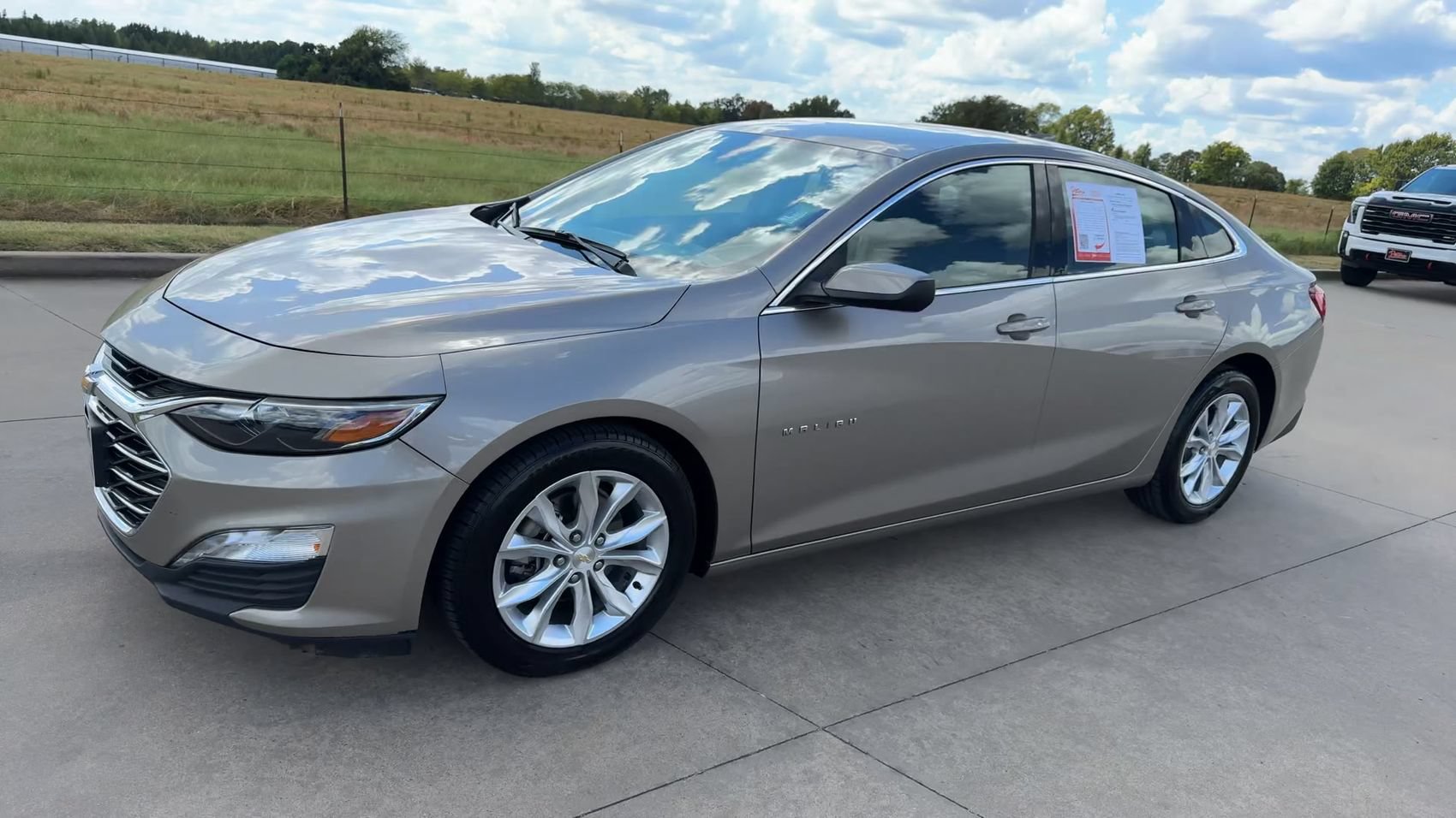 Used 2025 Chevrolet Malibu LT FWD image 5