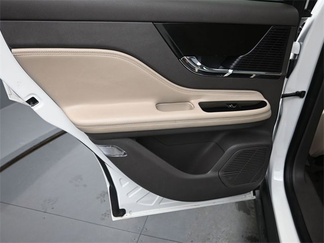 Used 2022 Lincoln Corsair Reserve w/ Equipment Group 201A image 14