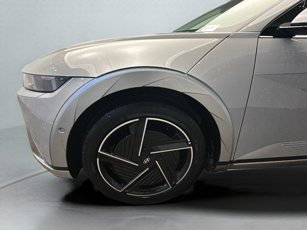 New 2026 Hyundai Ioniq 5 Limited image 3
