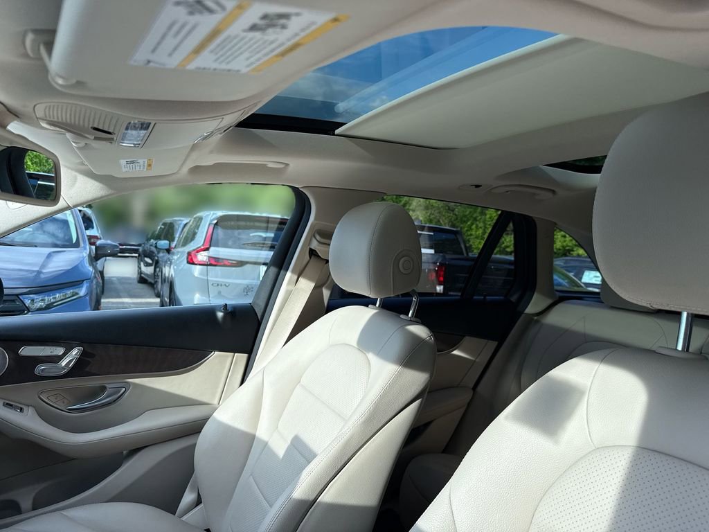 Used 2019 Mercedes-Benz GLC 350e 4MATIC image 16