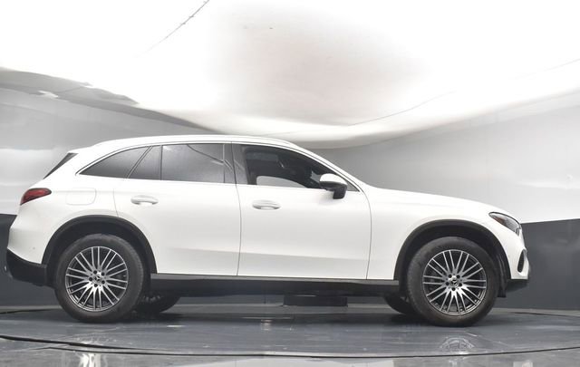 Used 2023 Mercedes-Benz GLC 300 4MATIC image 36