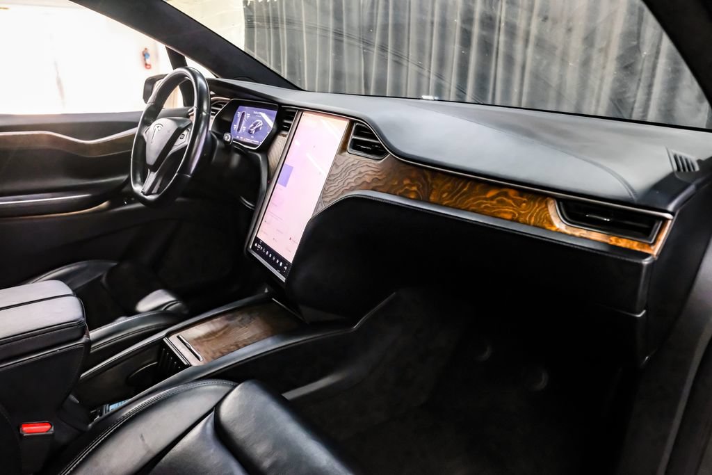 Used 2020 Tesla Model X Long Range AWD/4WD image 20