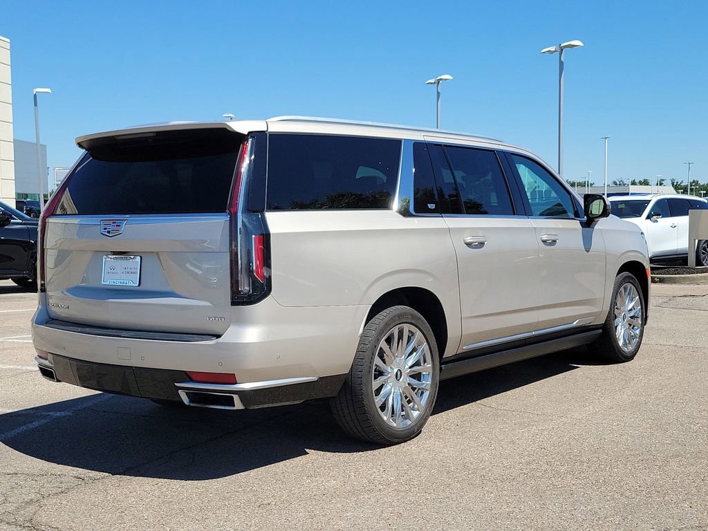 Used 2021 Cadillac Escalade ESV Premium Luxury w/ Driver Assist Tech Package AWD/4WD image 5