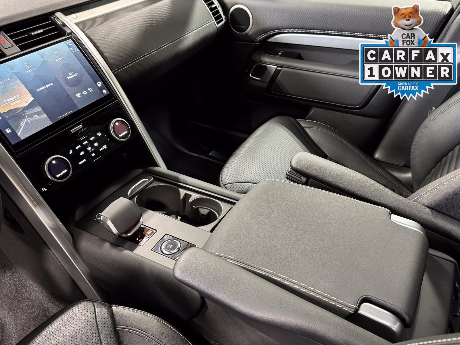 New 2025 Land Rover Discovery Dynamic SE AWD/4WD image 15