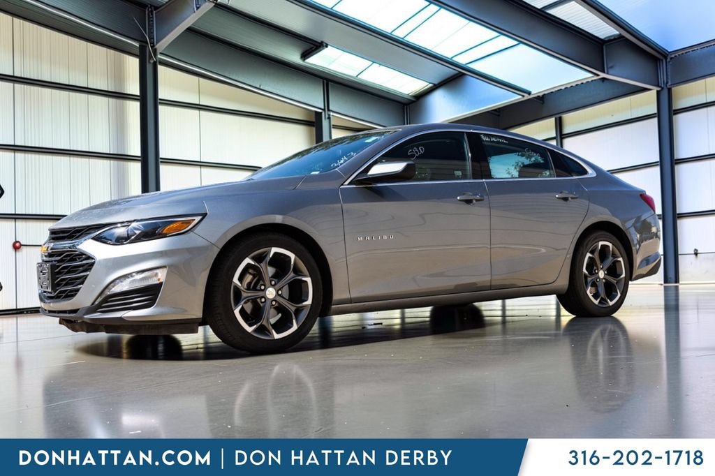 Used 2023 Chevrolet Malibu LT FWD image 2