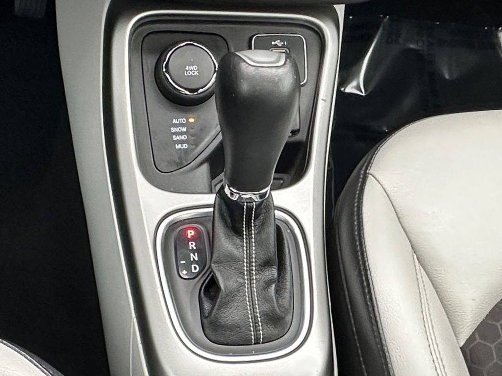 Used 2020 Jeep Compass Latitude w/ Popular Equipment Group image 18