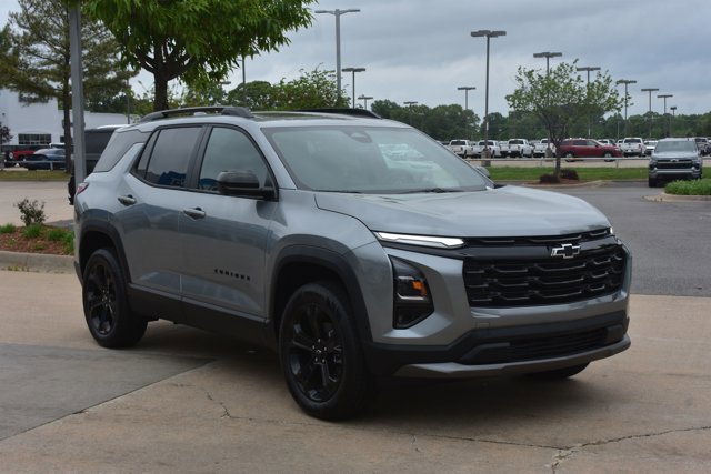 New 2026 Chevrolet Equinox LT w/ Midnight Edition image 3