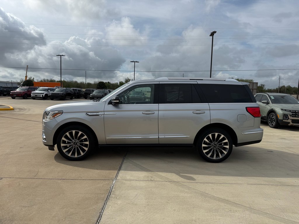 Used 2020 Lincoln Navigator Reserve image 8