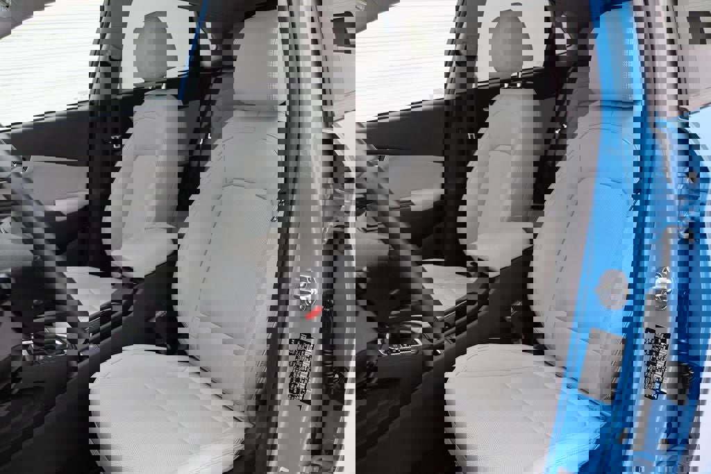 Used 2023 Hyundai Kona Limited w/ Cargo Package image 16