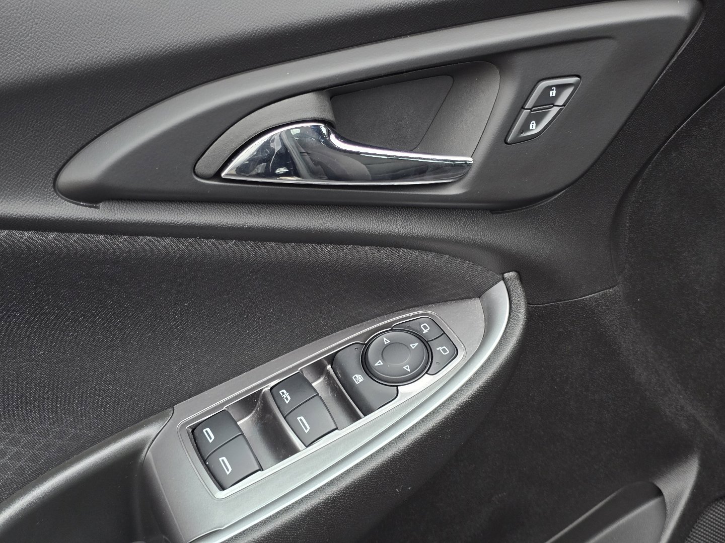 Used 2023 Chevrolet Malibu LT w/ Midnight Edition FWD image 31