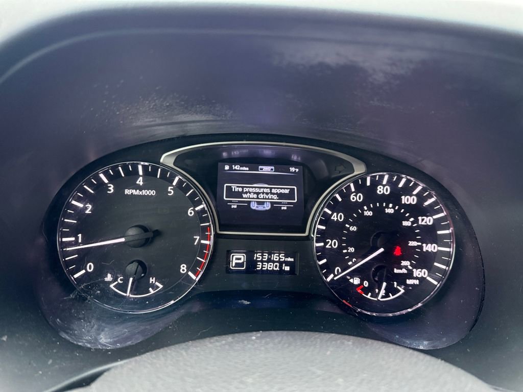 Used 2014 Nissan Pathfinder SV image 16