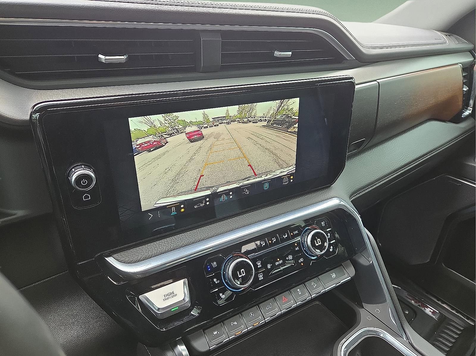 Used 2023 GMC Sierra 1500 Denali w/ Technology Package AWD/4WD image 17