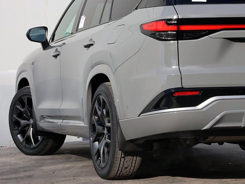 New 2026 Lexus TX 500h AWD w/ Technology Package image 8