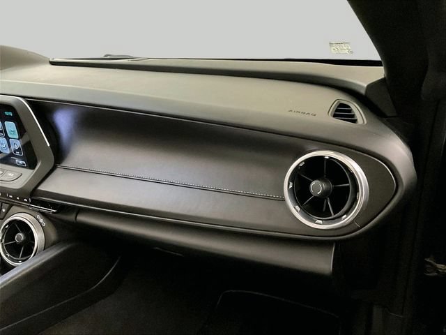 Used 2017 Chevrolet Camaro SS RWD image 15