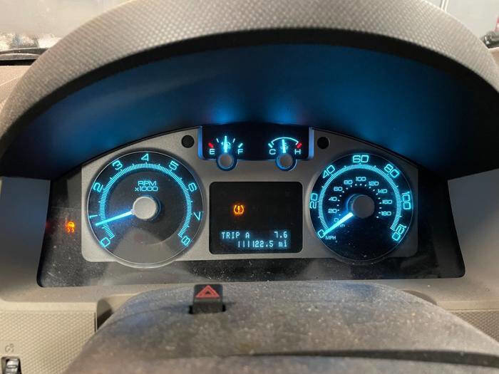Used 2010 Mercury Mariner 4WD image 38