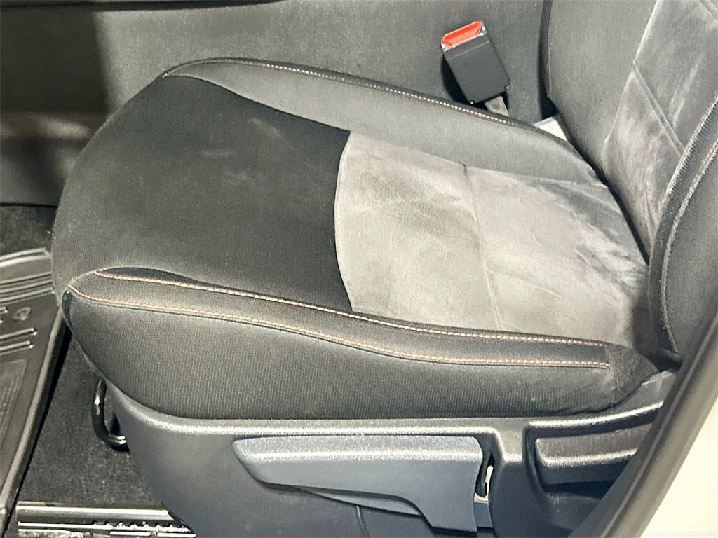 Used 2025 Nissan Sentra SR image 16