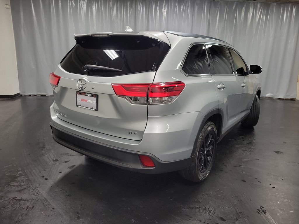 Used 2019 Toyota Highlander XLE image 8