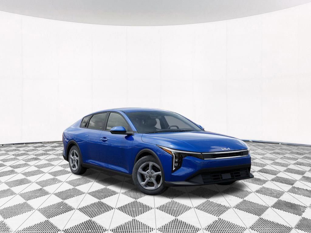 Used 2025 Kia K4 LXS image 9