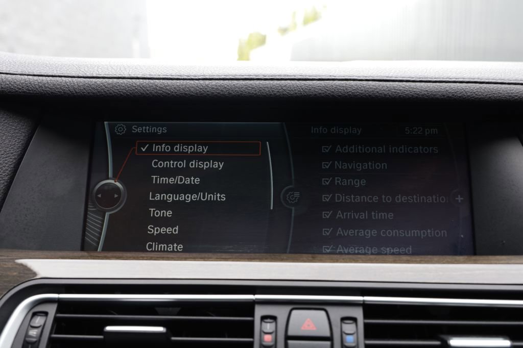 Used 2012 BMW 740Li image 44