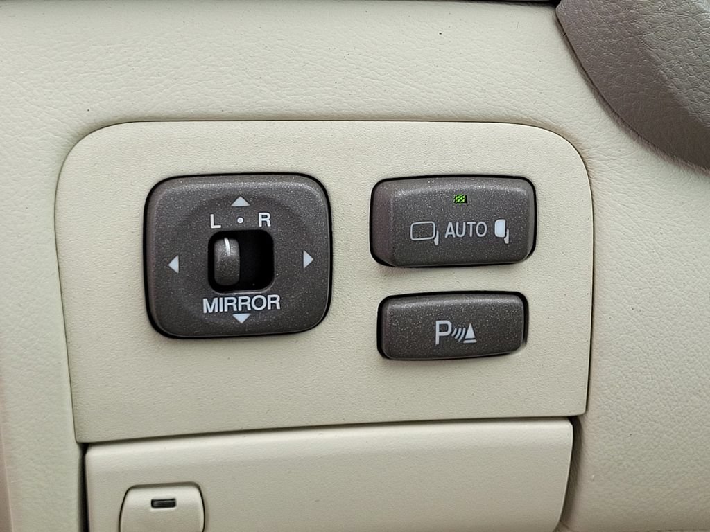 Used 2002 Lexus LS 430 RWD image 8