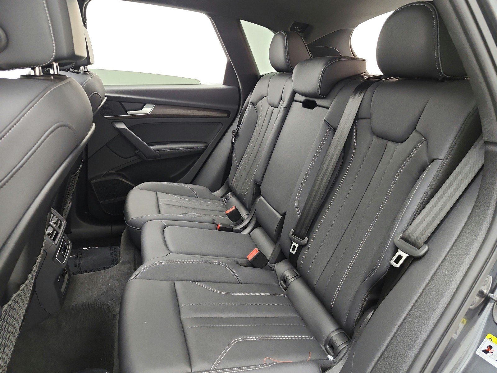 Used 2024 Audi Q5 e Premium Plus w/ Premium Plus Package AWD/4WD image 16