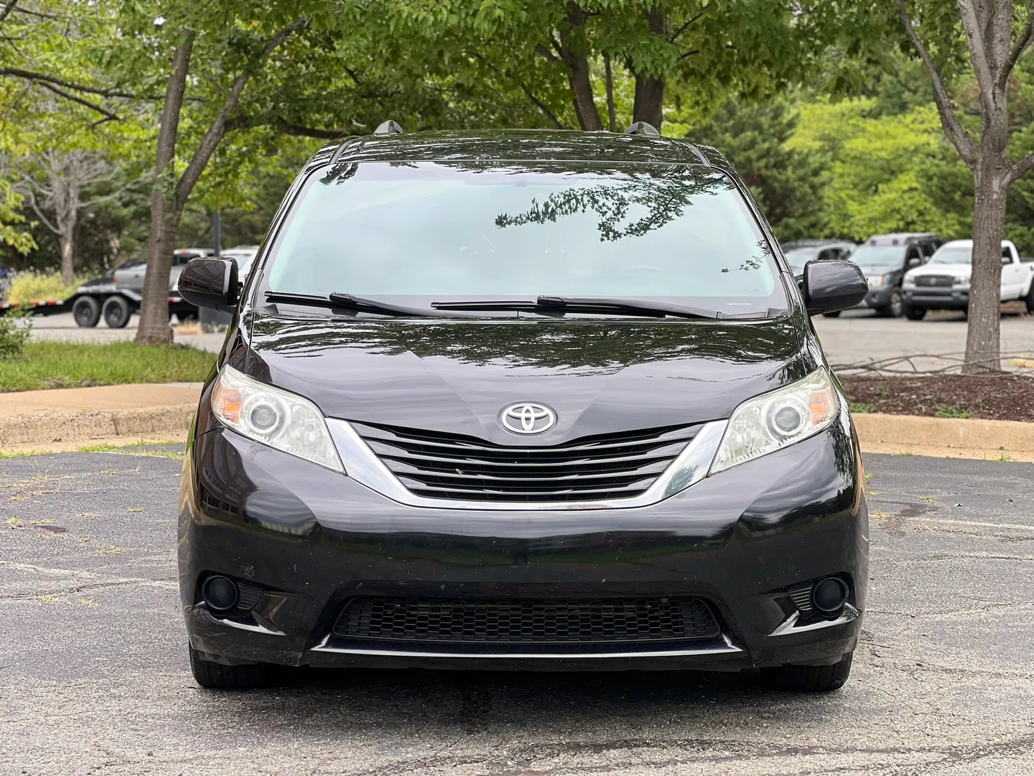 Used 2017 Toyota Sienna LE w/ Protection Package AWD/4WD image 8