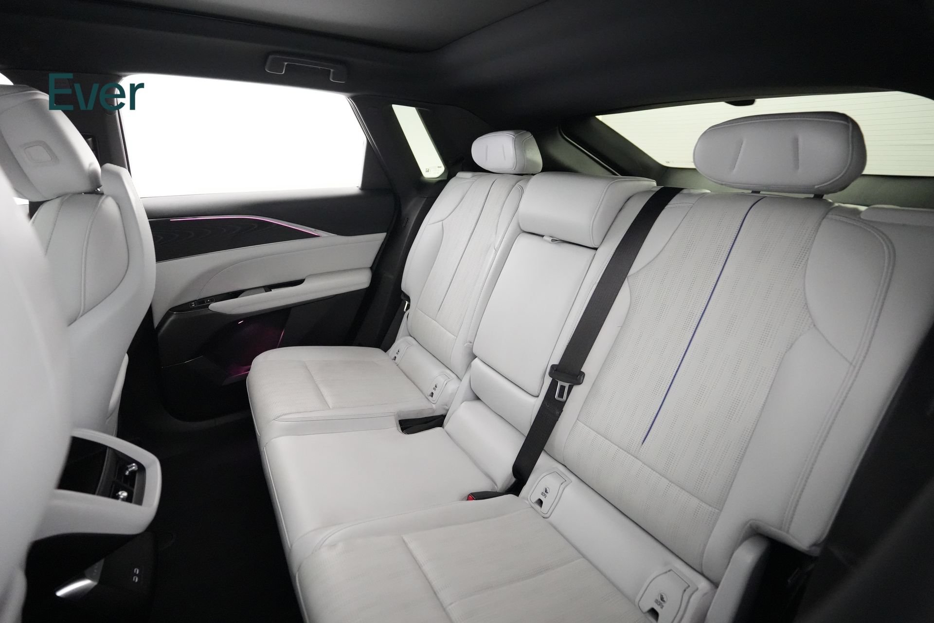 Used 2024 Cadillac Lyriq Luxury RWD image 24