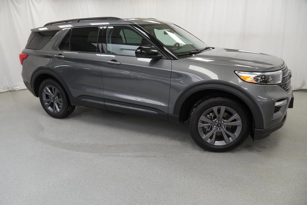 Used 2023 Ford Explorer XLT w/ Equipment Group 202A image 10