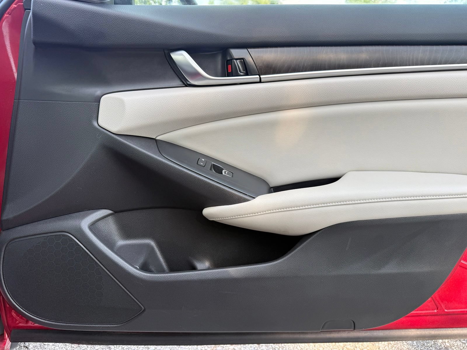 Used 2018 Honda Accord EX-L image 45