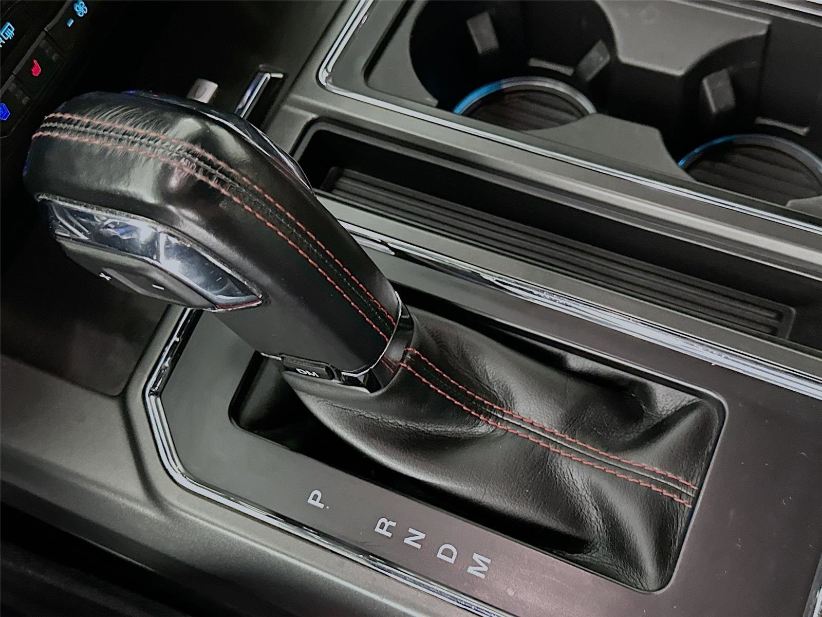 Used 2018 Ford F150 Lariat w/ Equipment Group 502A Luxury image 15