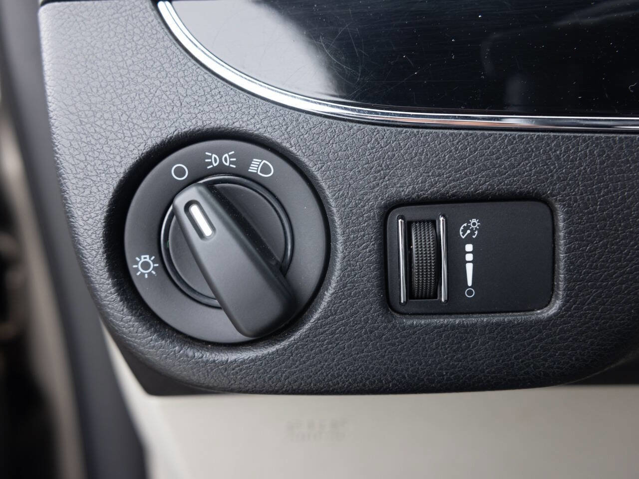 Used 2014 Dodge Grand Caravan SE FWD image 36