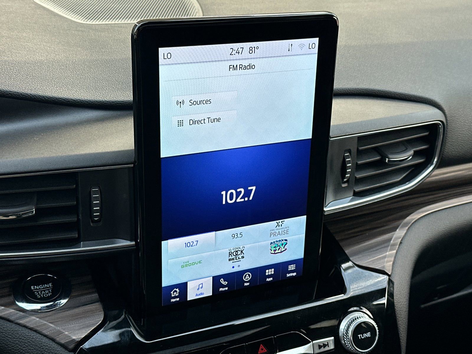 Used 2023 Ford Explorer Limited w/ Limited Technology Package image 24