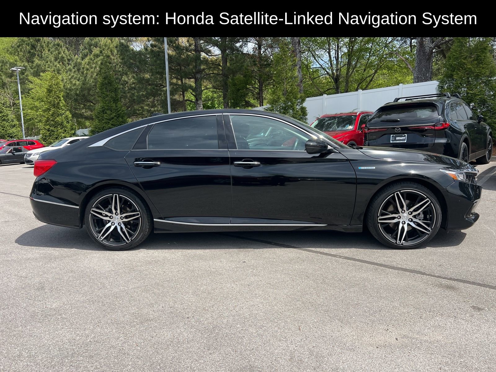 Used 2022 Honda Accord Touring image 3