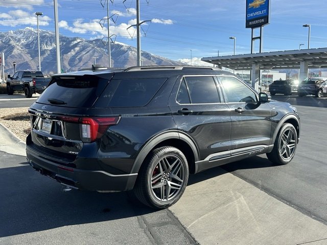 Used 2025 Ford Explorer ST-Line w/ ST-Line Street Pack image 30