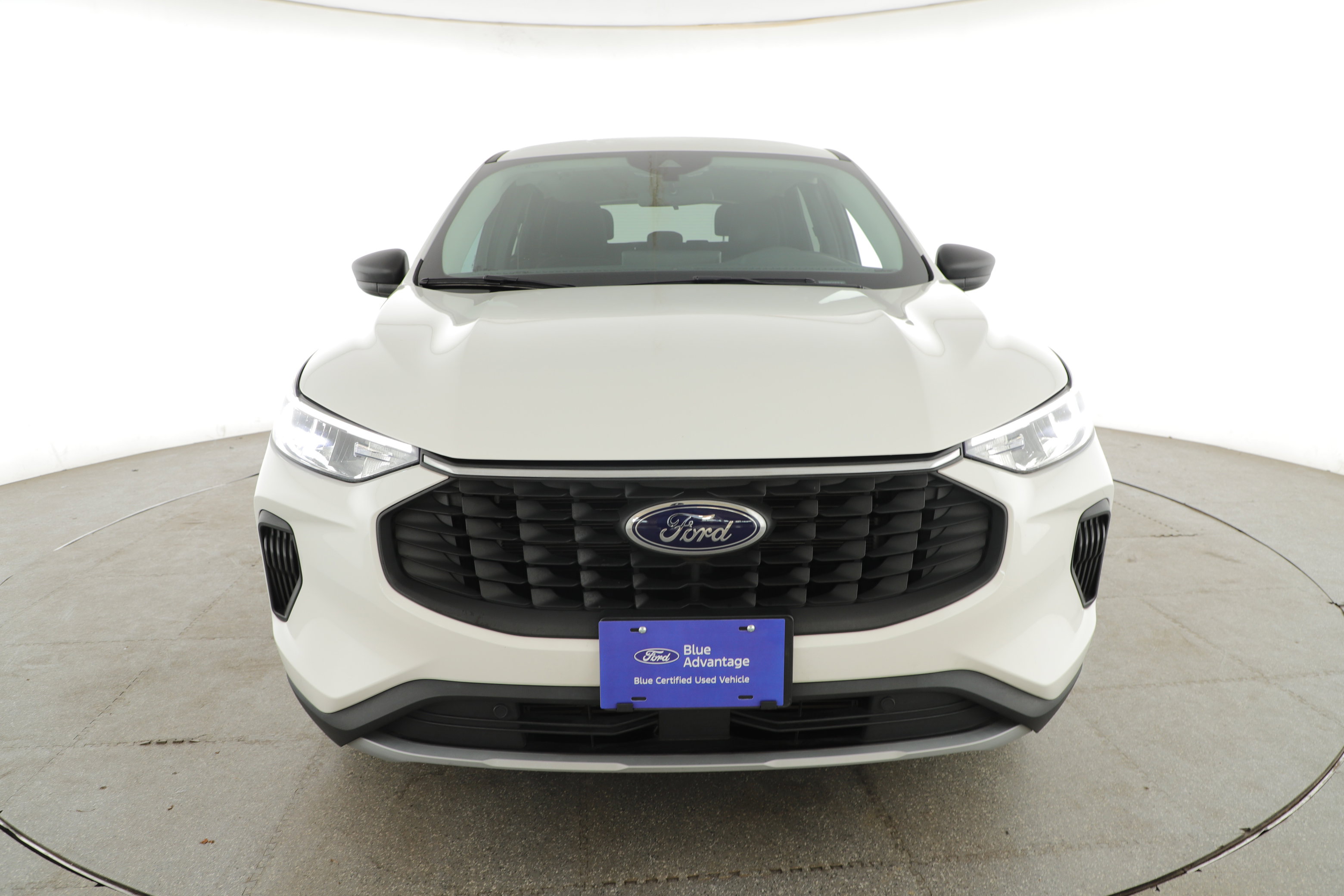 Used 2023 Ford Escape Active w/ Tech Pack #1 FWD image 2