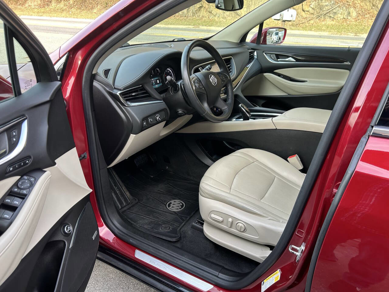 Used 2018 Buick Enclave Premium w/ Experience Buick Package image 32