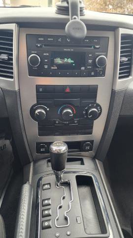 Used 2009 Jeep Grand Cherokee Laredo image 19