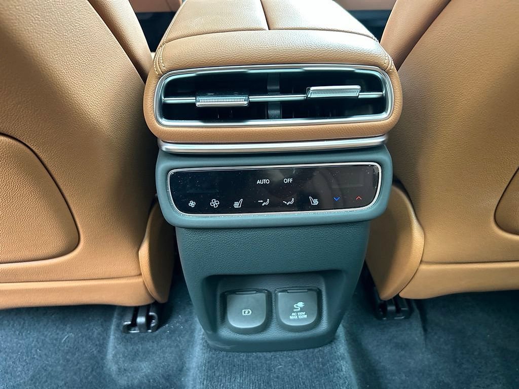 Certified 2026 Genesis GV80 3.5T Advanced AWD/4WD image 20