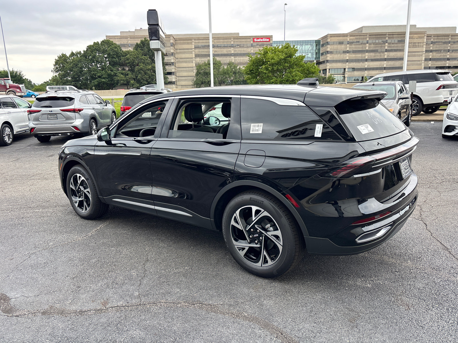 New 2026 Lincoln Nautilus Premier w/ Equipment Group 102A AWD/4WD image 5
