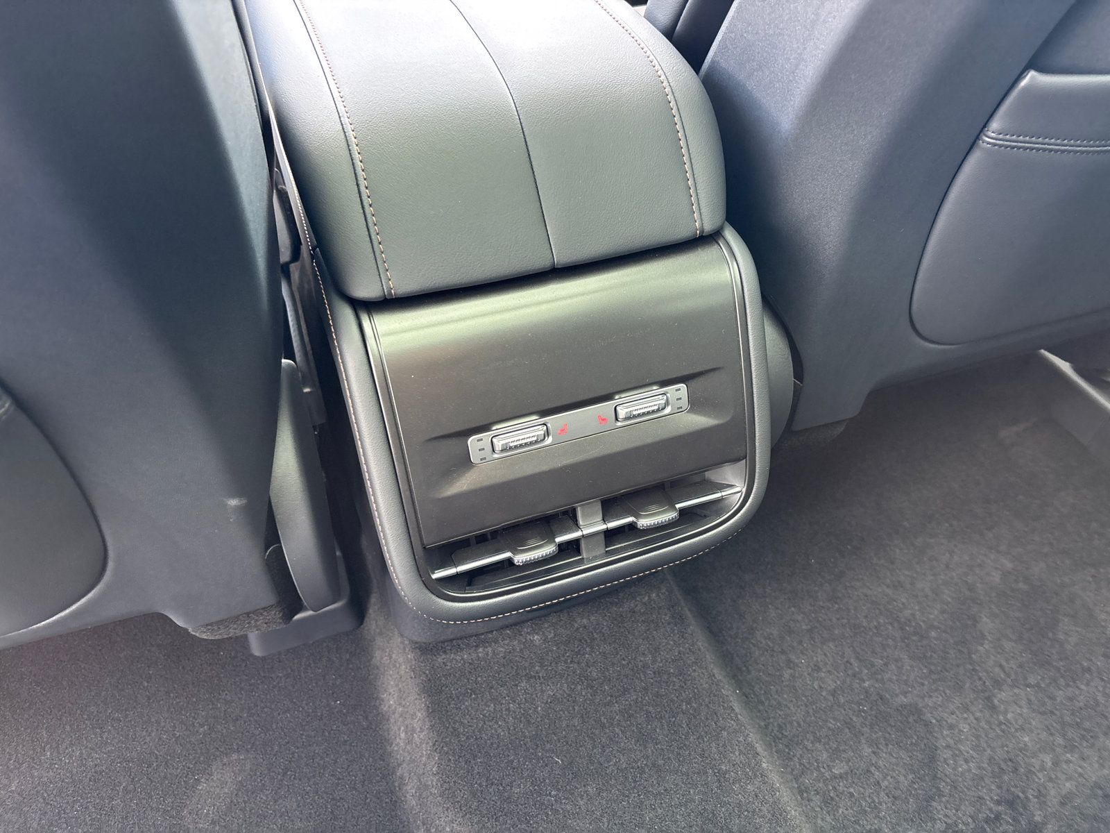 New 2026 Lincoln Nautilus Premier w/ Equipment Group 102A AWD/4WD image 33