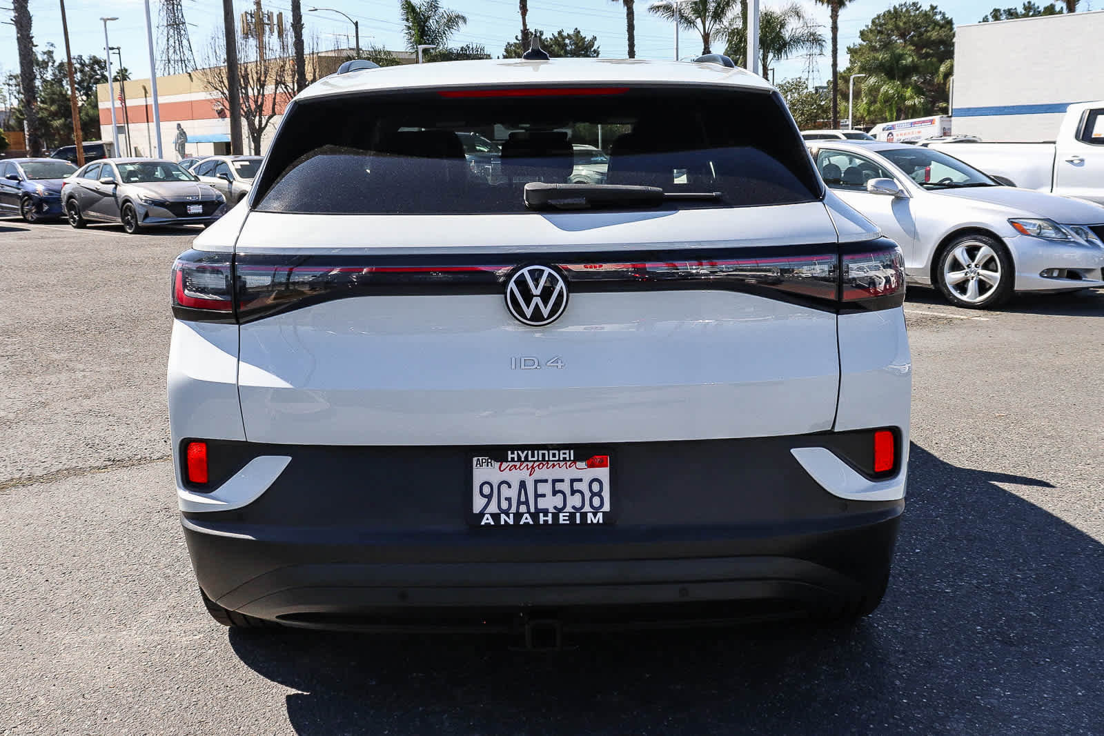 Used 2023 Volkswagen ID.4 Pro image 6